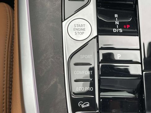 Used 2025 BMW X7 xDrive40i image 31