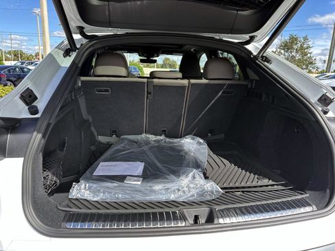 New 2025 Audi Q5 Prestige image 10