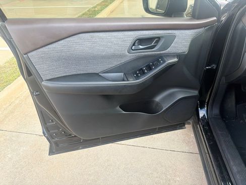 Used 2021 Nissan Rogue S FWD image 22