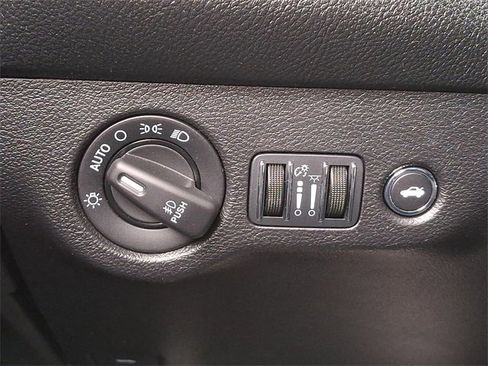 Used 2016 Dodge Challenger R/T Scat Pack image 24