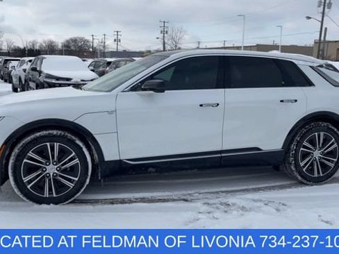 Used 2024 Cadillac Lyriq Luxury w/ LPO, Floor Liner Package AWD/4WD image 4