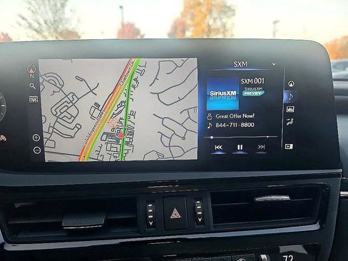 Used 2022 Lexus ES 300h w/ Premium Package image 31