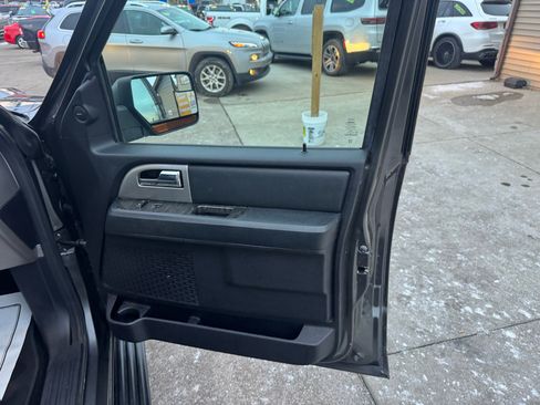 Used 2017 Ford Expedition EL Limited image 16