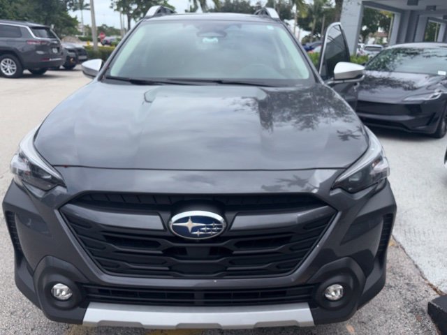 Used 2025 Subaru Outback Touring AWD/4WD image 3