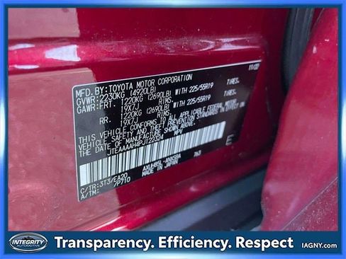 Used 2023 Toyota Venza Limited image 19