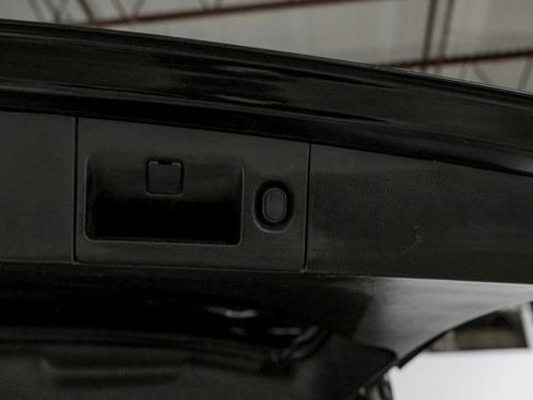 Used 2018 Cadillac Escalade Luxury image 48