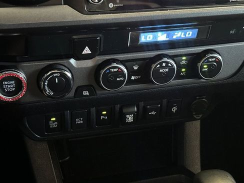 Used 2021 Toyota Tacoma TRD Off-Road w/ Technology Package AWD/4WD image 23