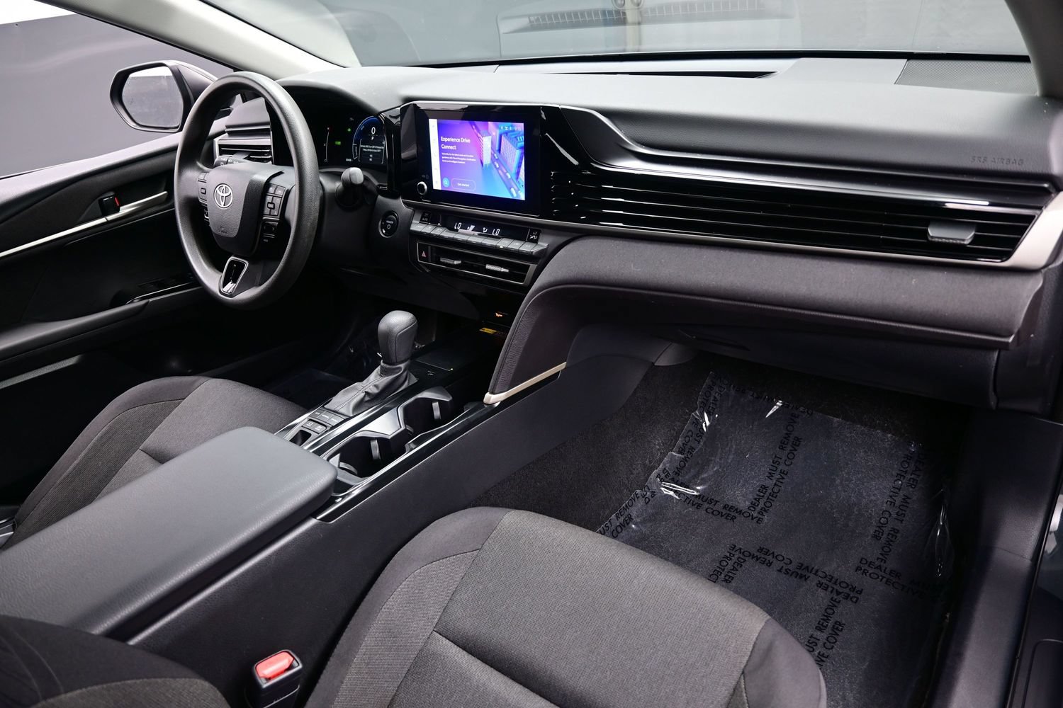 Used 2025 Toyota Camry LE FWD image 14