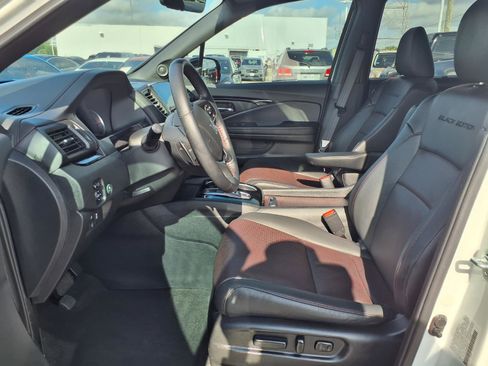 Certified 2022 Honda Pilot Black Edition image 18