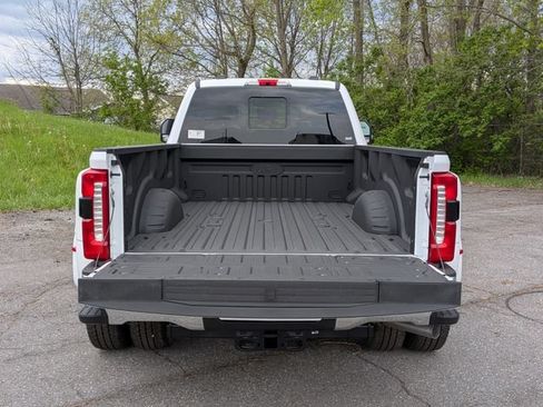 New 2026 Ford F350 XLT w/ XLT Premium Package AWD/4WD image 5