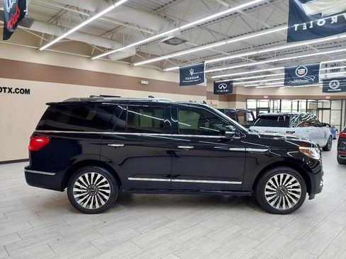 Used 2019 Lincoln Navigator Reserve w/ Cargo Package image 8
