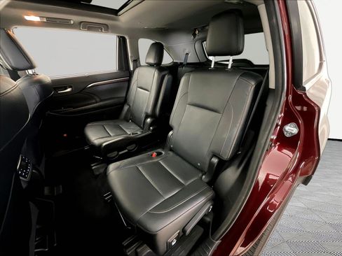 Used 2016 Toyota Highlander Limited AWD/4WD image 22