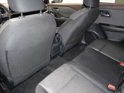 Certified 2023 Nissan Rogue SV image 23