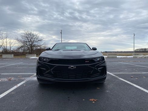 Used 2019 Chevrolet Camaro SS image 2