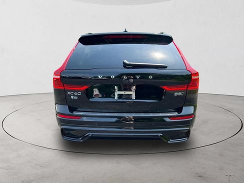 Certified 2025 Volvo XC60 B5 Ultra w/ Protection Package Premier AWD/4WD image 4