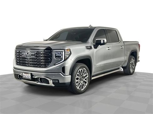 Used 2025 GMC Sierra 1500 Denali Ultimate image 1