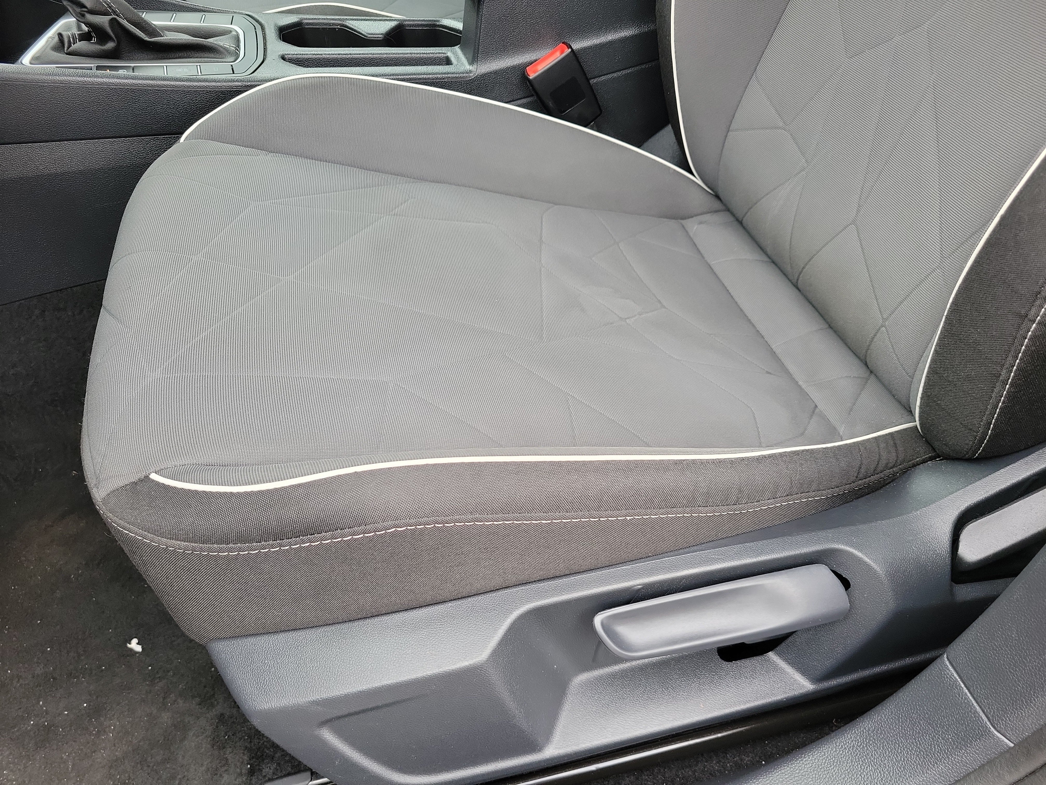 Used 2025 Volkswagen Jetta Sport FWD image 10