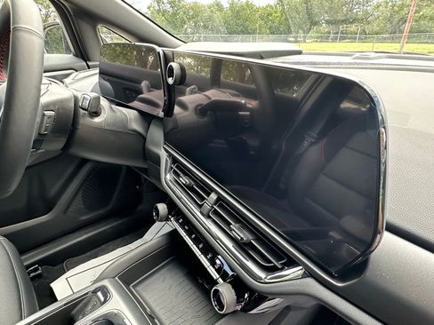 New 2025 Chevrolet Equinox EV RS w/ Convenience Package II FWD image 29