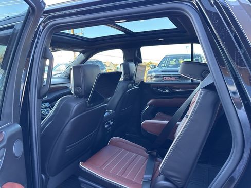 Used 2024 GMC Yukon Denali Ultimate image 8