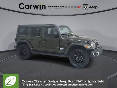 Used 2021 Jeep Wrangler Unlimited Sahara w/ Cold Weather Group AWD/4WD image 1