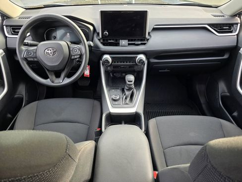 Used 2023 Toyota RAV4 LE image 18