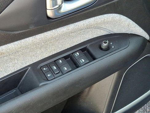 Used 2022 Jeep Compass Latitude image 25