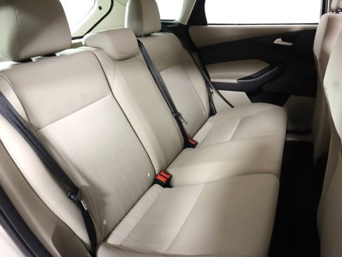 Used 2018 Ford Focus SE image 34