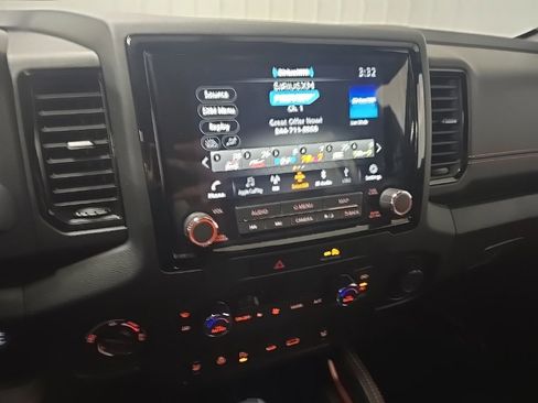 Used 2022 Nissan Frontier PRO-4X image 24