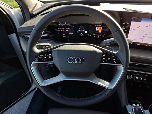 Used 2025 Audi Q5 Premium Plus w/ Premium Plus image 20