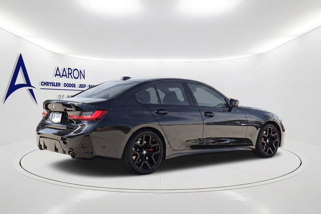 Used 2026 BMW 330i Sedan w/ M Sport Package RWD image 4