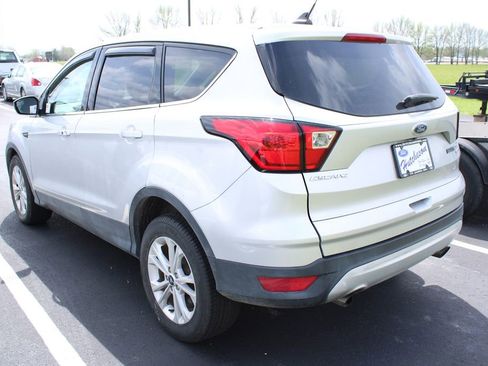 Used 2019 Ford Escape SE image 7