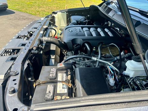 Used 2019 Toyota Tundra SR5 w/ SR5 Upgrade Package AWD/4WD image 30