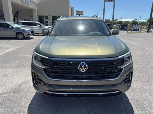 Certified 2025 Volkswagen Atlas SEL Premium R-Line image 2