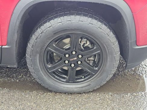 Used 2023 GMC Acadia AT4 w/ Technology Package image 9