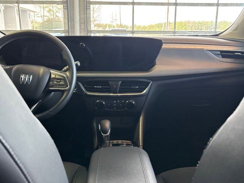 Used 2025 Buick Encore GX Preferred image 25