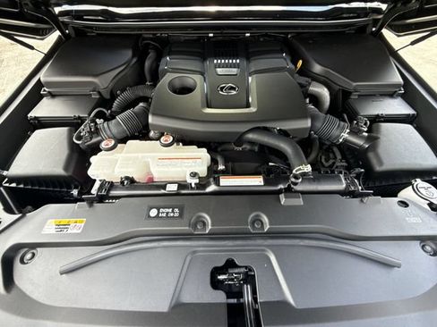 Certified 2025 Lexus GX 550 w/ Cold Area Package AWD/4WD image 28