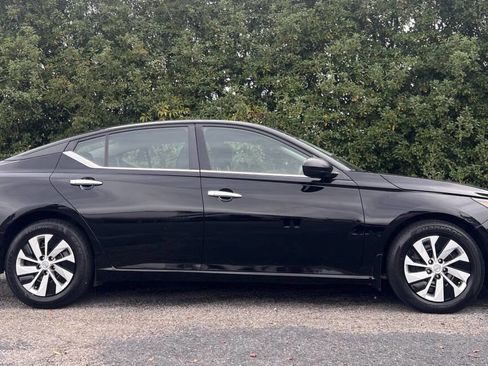 Used 2024 Nissan Altima 2.5 S image 8