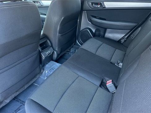 Used 2019 Subaru Outback 2.5i Premium image 13