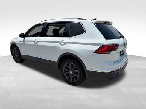 Used 2022 Volkswagen Tiguan SE FWD image 5