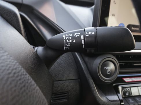 Used 2025 Toyota Prius AWD image 21