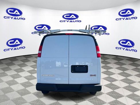 Used 2023 GMC Savana 2500 w/ Driver Convenience Package image 5