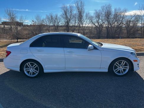 Used 2013 Mercedes-Benz C 300 4MATIC Sedan image 2