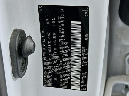 Used 2022 Toyota Corolla Cross LE FWD image 12