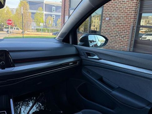 Used 2023 Volkswagen Golf GTI image 27