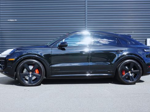 New 2026 Porsche Cayenne GTS AWD/4WD image 2