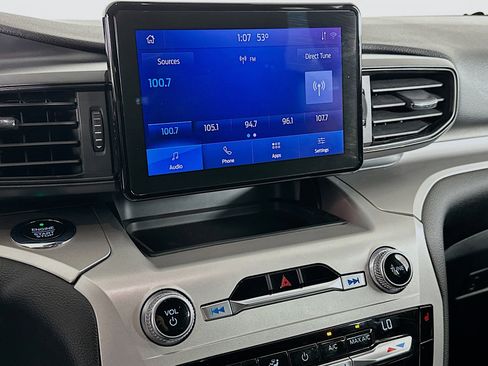 Used 2021 Ford Explorer XLT image 21