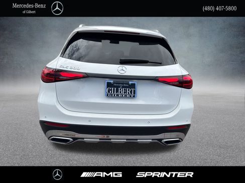 Used 2025 Mercedes-Benz GLC 300 image 4