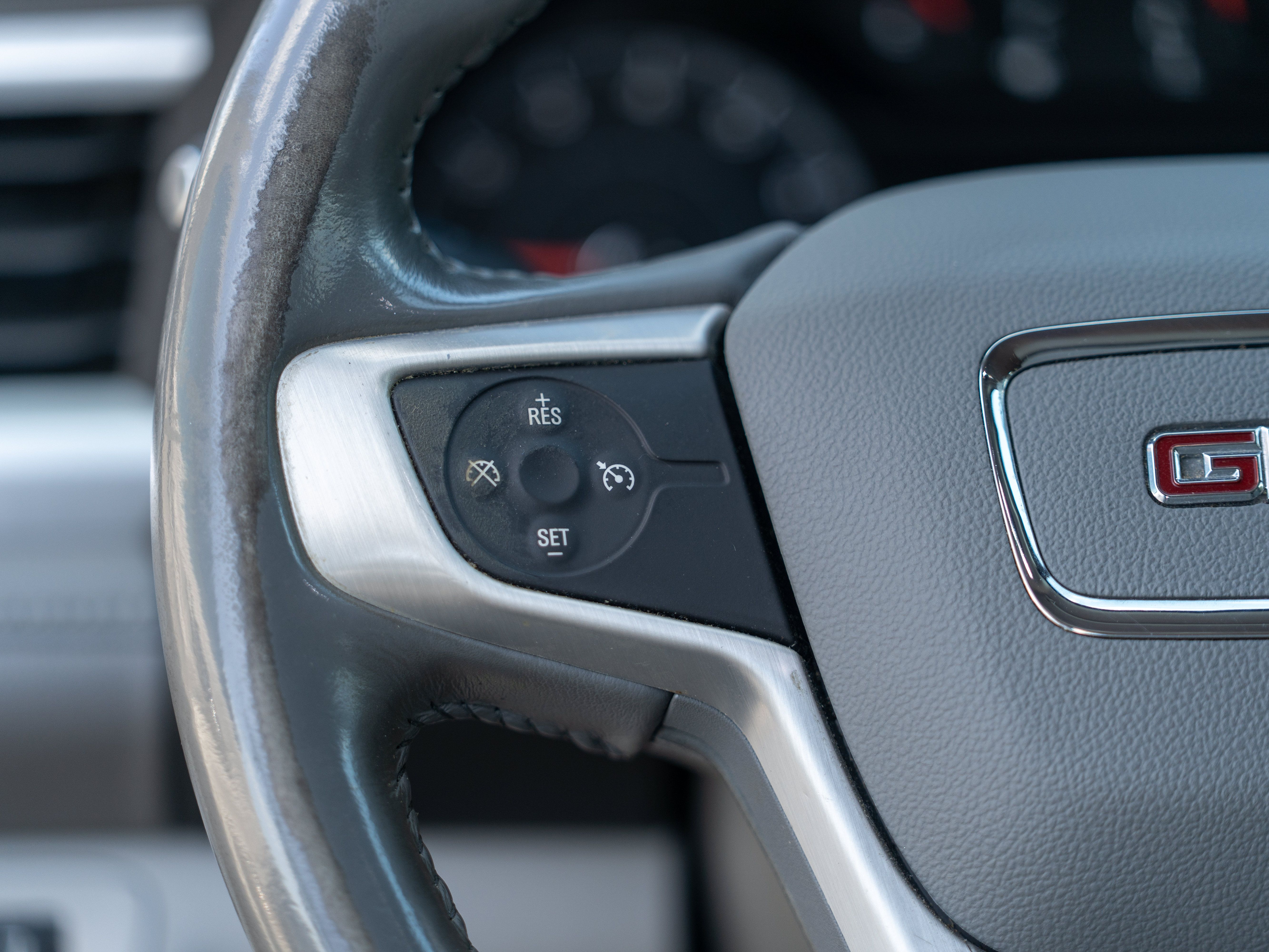 Used 2019 GMC Acadia SLE FWD image 20