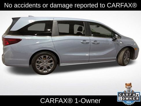 Used 2025 Honda Odyssey Touring image 3
