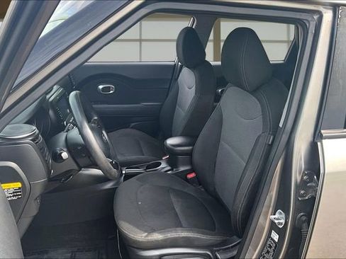 Used 2019 Kia Soul + FWD image 22